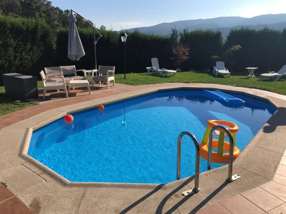 Casa Rural O Carballo Da Pedra La Caniza Luaran gambar
