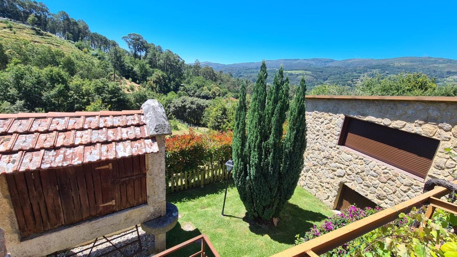 Casa Rural O Carballo Da Pedra La Caniza Luaran gambar