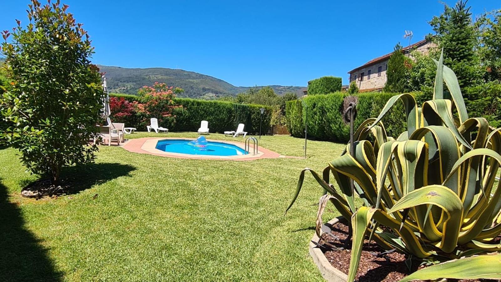Casa Rural O Carballo Da Pedra La Caniza Luaran gambar